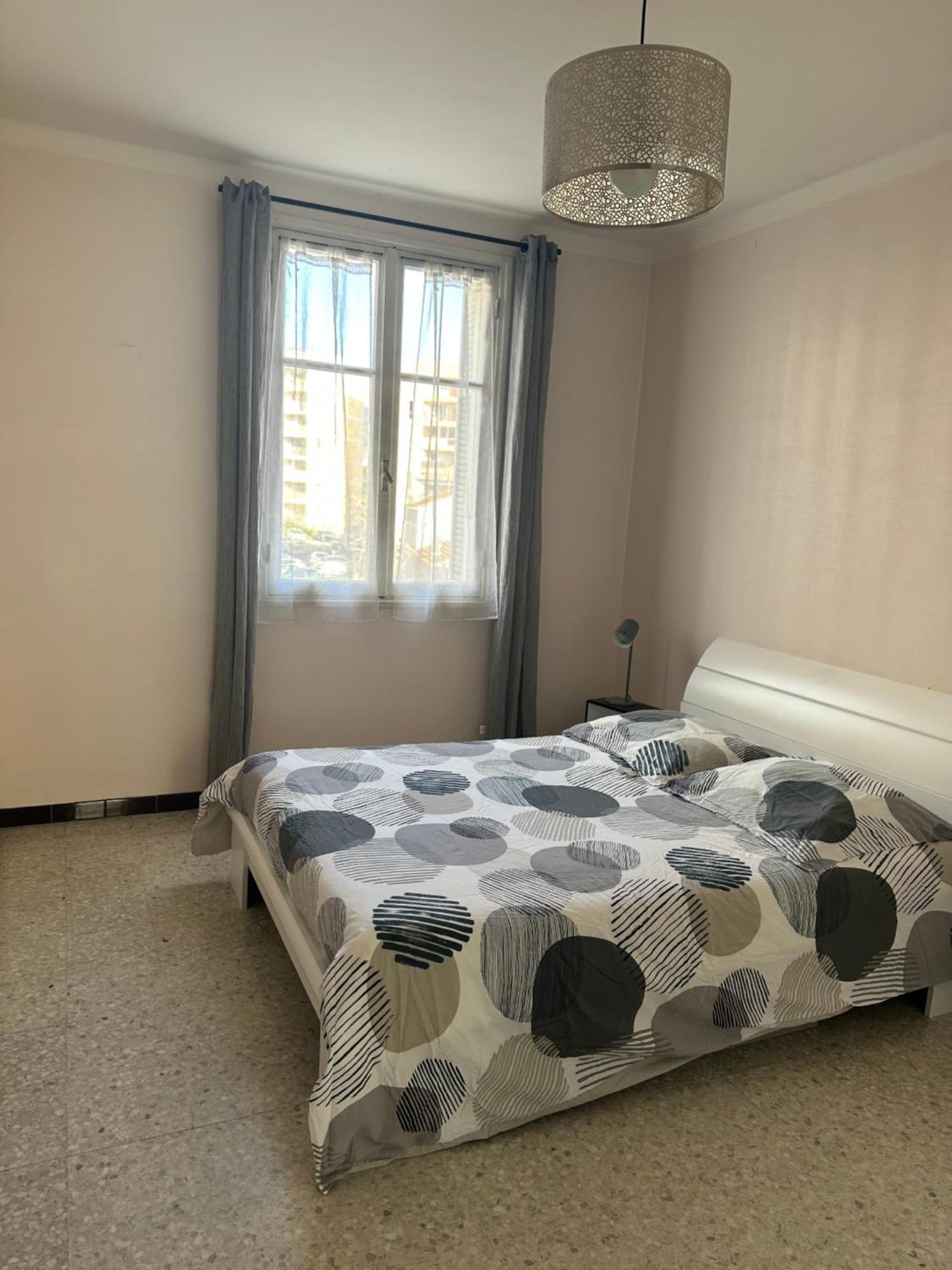 T4 Spacieux 100m2 Climatise * Ajaccio (Corsica)