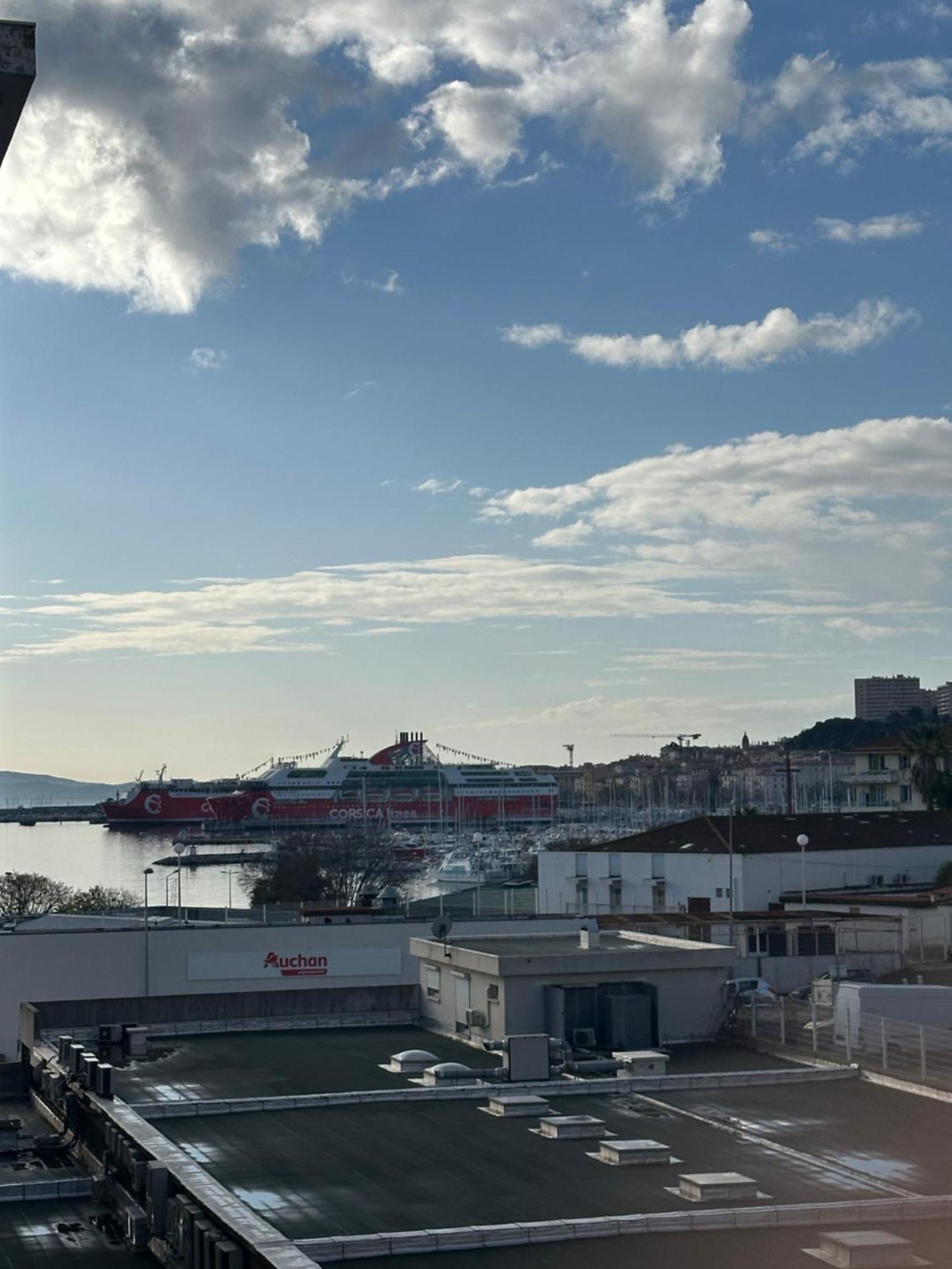 T4 Spacieux 100m2 Climatise Apartment