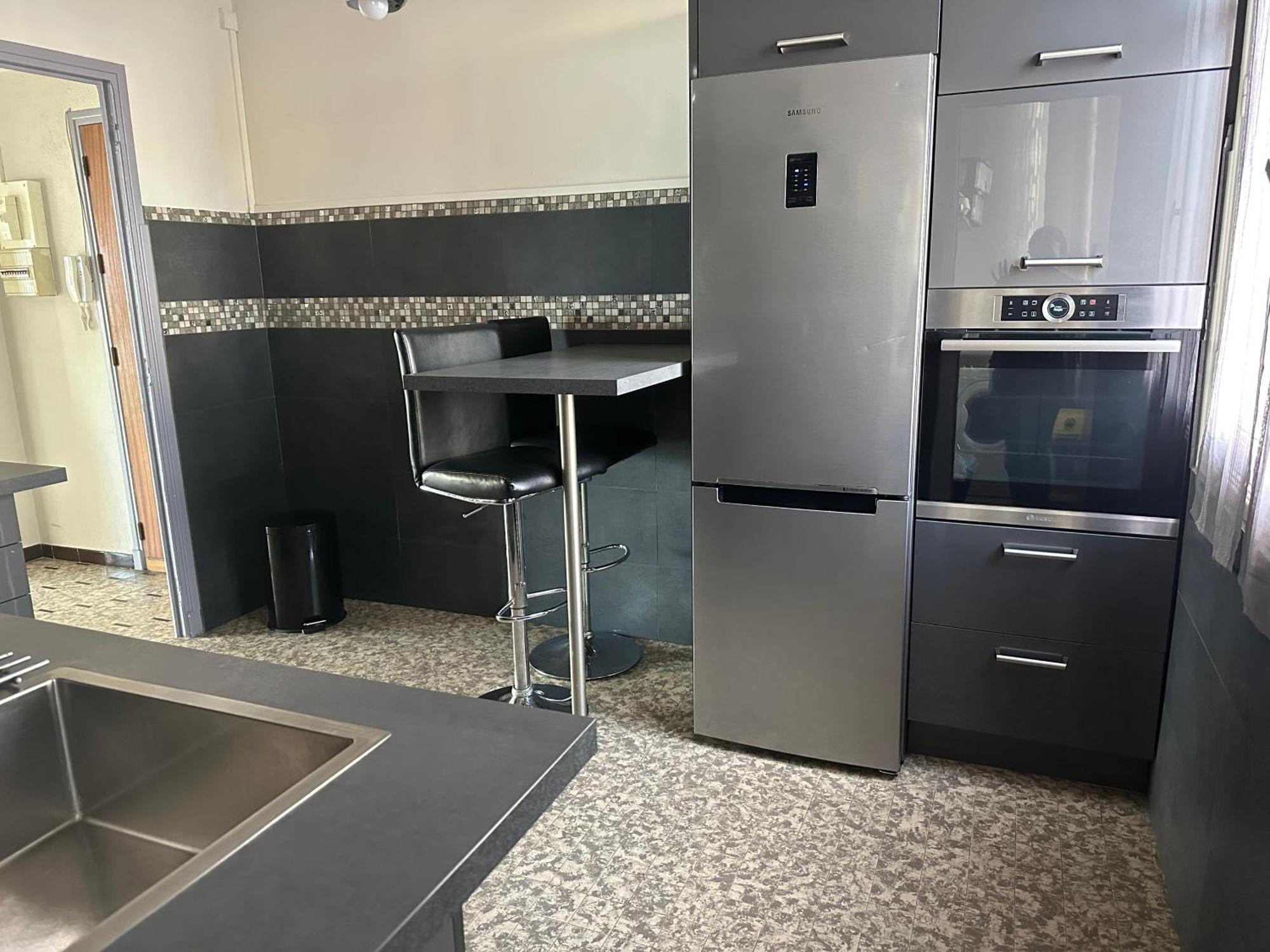 T4 Spacieux 100m2 Climatise Apartment